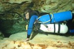 Sidemount Technical Diver – Technický potápač s bočnou konfiguráciou fliaš